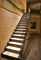 Одиночные лестницы твердой древесины стрингера прочные с автоматическим освещая деревянным шагом приведенным